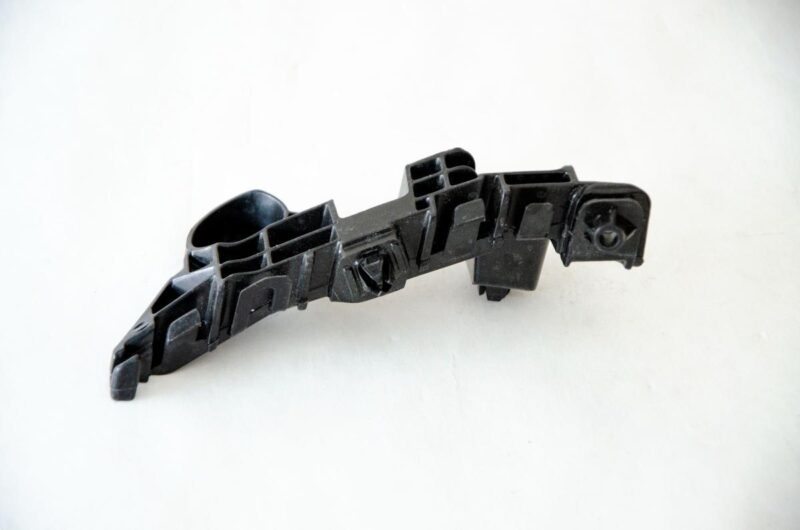 Front Spacer R/H - New Alto image1