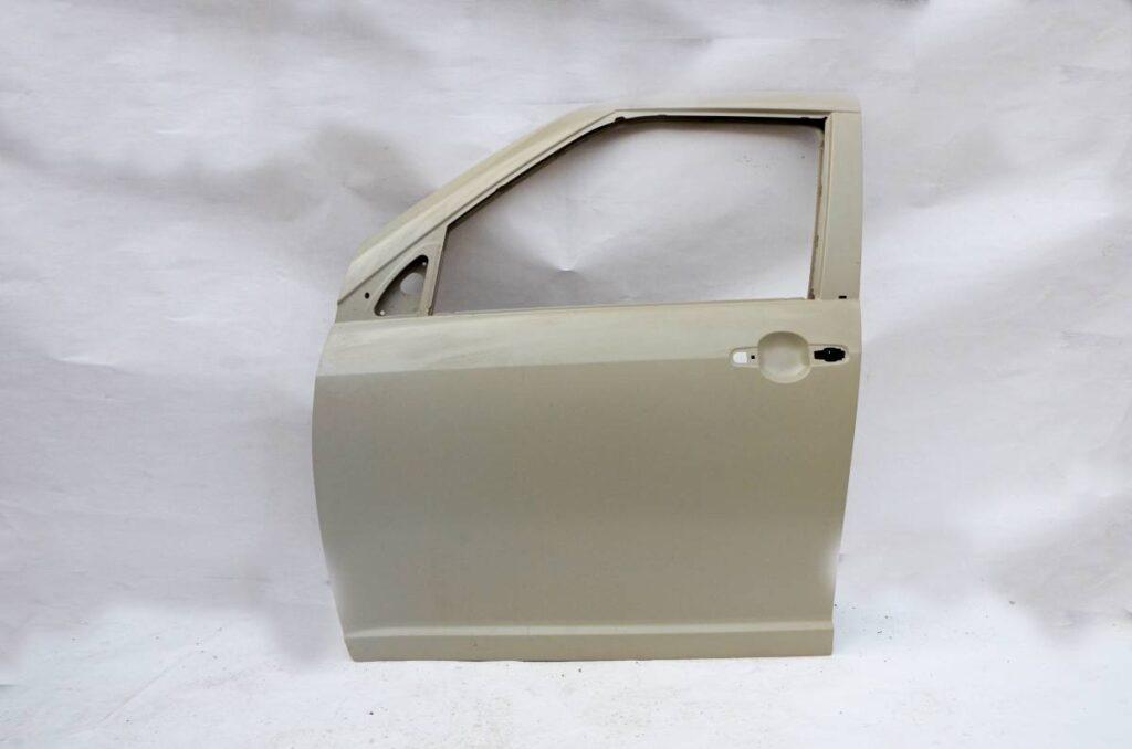 Front Door L/H - Swift image