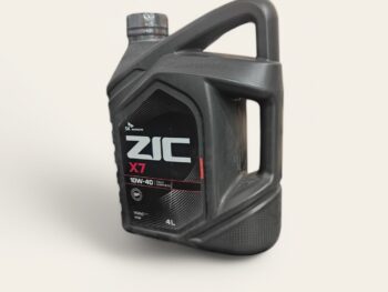 ZIC X7 10W-40 4L engine oil with advanced wear protection for gasoline and diesel engines.