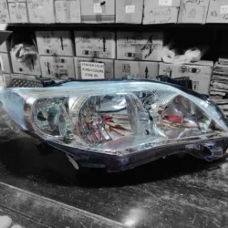 Toyota Corolla 2012 headlight replacement