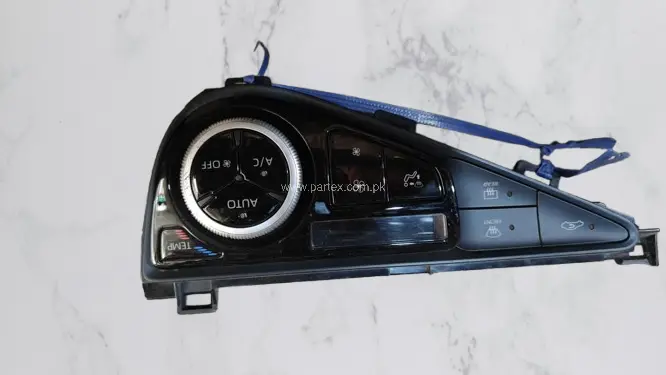 Climate_control_qabli_for_Aqua Toyota Aqua Digital Climate Control Panel (Genuine Kabli)
