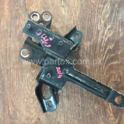 Genuine Kabli gear foundation transmission mount for 2014 Japanese Suzuki Wagon R on Partex Pakistan
